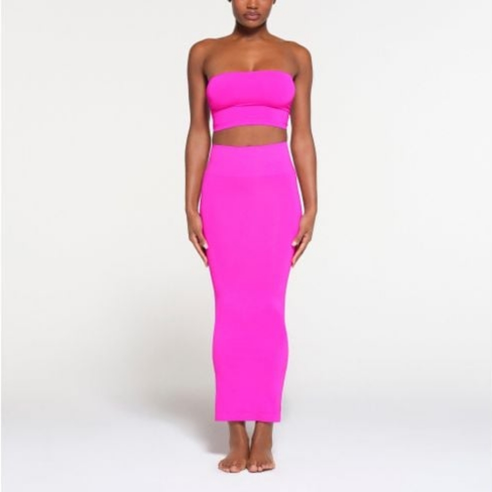💕NWT SKIMS Soft Smoothing Seamless Long Tube Maxi Skirt Hot Pink FUCHSIA XS